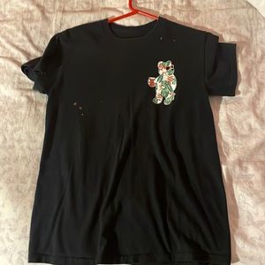Black teddy bear tee